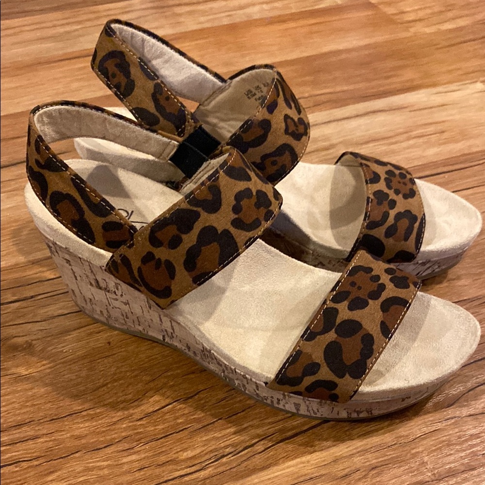 Leopard Print Wedge Sandals Life Stride Soft System